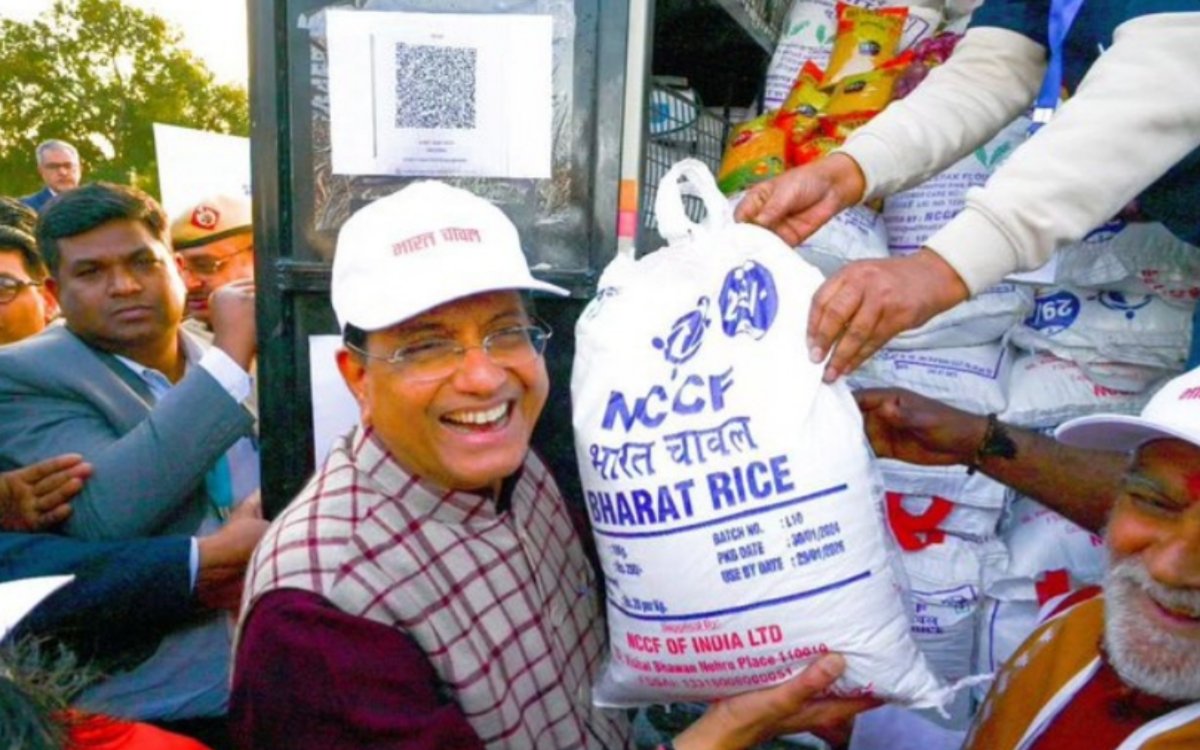 https://bharatrice.org/good-news-for-rice-lovers-honble-minister-piyush-goyal-purchases-bharat-rice-at-nccf/
